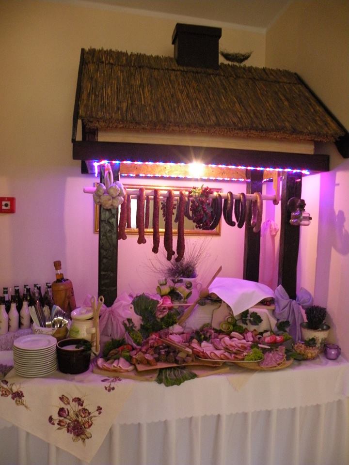 STOŁY TEMATYCZNE NA WASZYM WESELU (zdjęcie 3)